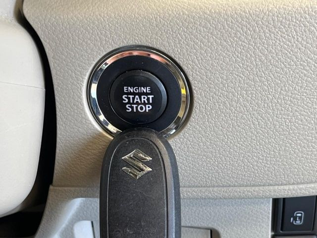 �y�L�[���X�X�^�[�g�V�X�e���z�J�o����|�P�b�g�ɓ��ꂽ�܂܂ł��h�A�̎{���E�������\�ȃX�}�[�g�L�[�𑕔��B�G���W���̃I���E�I�t�����J�M�����o���K�v����������Ƃ��Ă��֗��ł���