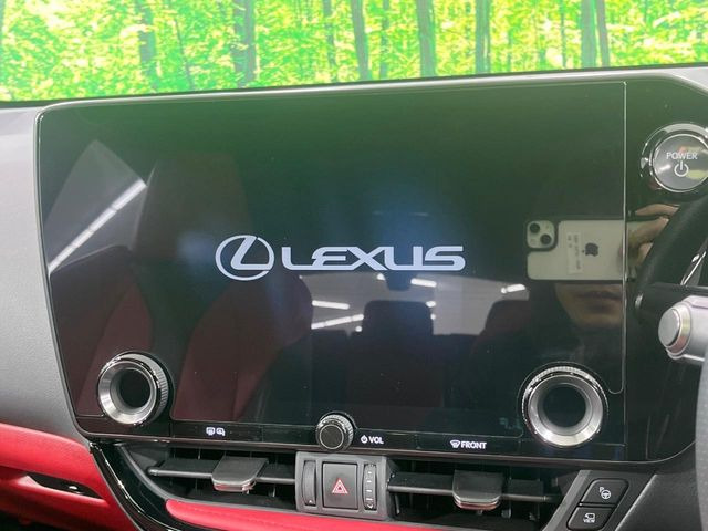 【14インチディスプレイオーディオ】画面内にオーディオ操作はもちろん、空調の調整機能なども盛り込んだ多機能なディスプレイオーディオです!スマートフォン連携はもちろん、車載ナビもお使いいただけます♪