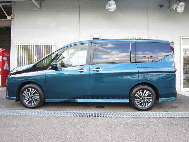 セレナ1.4 e-POWER ハイウェイスターV