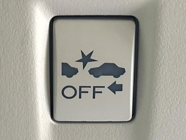 �y�A�C�T�C�gVer2�z�O���̎ԗ��������m���A�Փ˂������Ȏ��͌x��Œ��ӂ𑣂��A�u���[�L�𓥂ޗ͂��T�|�[�g�B�u���[�L�𓥂߂Ȃ������ꍇ�͏Փ˔�Q�y���u���[�L���쓮�A�Փˉ�����T�|�[�g���܂��B