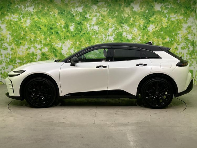 クラウンスポーツ2.5 Z E-Four 4WD