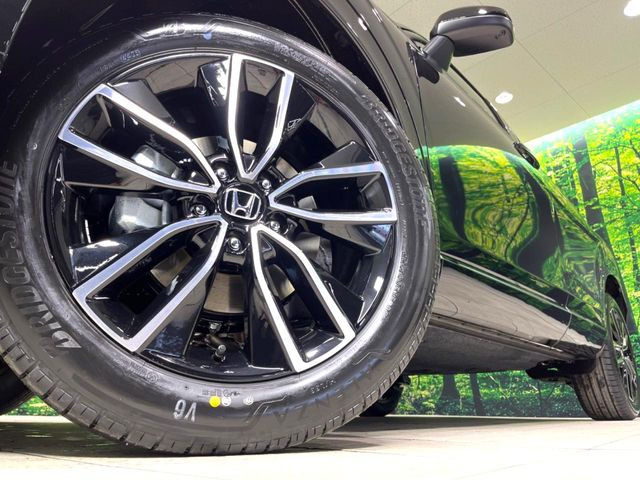 �y�����A���~�z�C�[���z�O�ςɃ}�b�`���������A���~�z�C�[���𑕒����Ă���܂��B�e��ЊO�A���~�z�C�[����A�X�^�b�h���X�^�C�����戵�����Ă���܂��B���񂲑��k����������