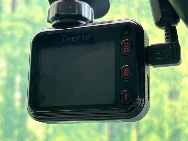 �y�h���C�u���R�[�_�[�z�h���C�u���R�[�_�[����!���s���͂������A������^�]�⎖�̂ɑ��������ہA�f���ŋL�^���A����̃��X�N�ɔ����܂��B���L�^�pSD�J�[�h�͂��q�l�����g�ł��������������K�v������܂��B