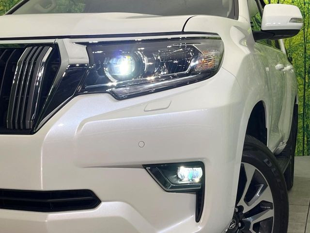 �yLED�w�b�h���C�g�z���V����ԑ��s�����ǍD�Ȏ��E���m�ۂ����S���ĉ^�]�ł��鍂�P�xLED�w�b�h���C�g�𑕔�!�_�����x�������A����d�͂��}�����Ă��܂��B