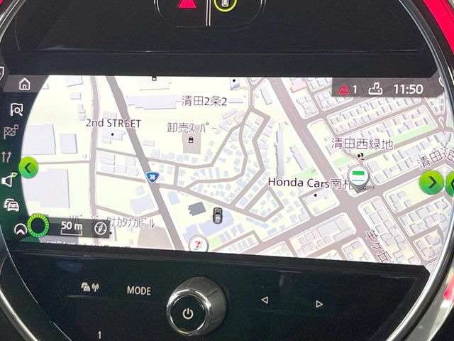 �������i�r:��̊��̂���i�r�́A����������ԓ������o���Ă���܂��BBluetooth�Đ��ȂǃI�[�f�B�I�@�\���[�����Ă���܂��̂ŁA�^�]�����y���߂܂���