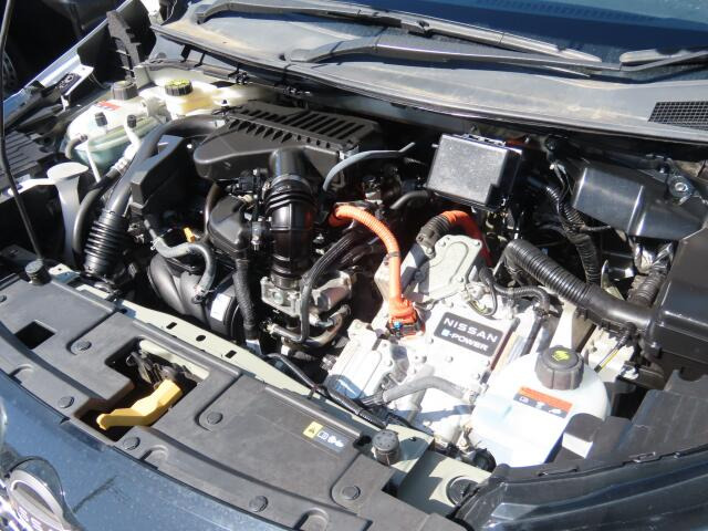 �G���W�����[�������ꂢ�ł���B�@�֋@�\�n���ǍD�ł��B�[�ԑO�ɓ_���������s���܂��B�G���W���I�C���E�I�C���t�B���^�[�E�G�A�R���t�B���^�[�E���C�p�[�S���͕K�������v���܂�(�G�A�R���t�B���^�[�́A�����Ԃ̂�)