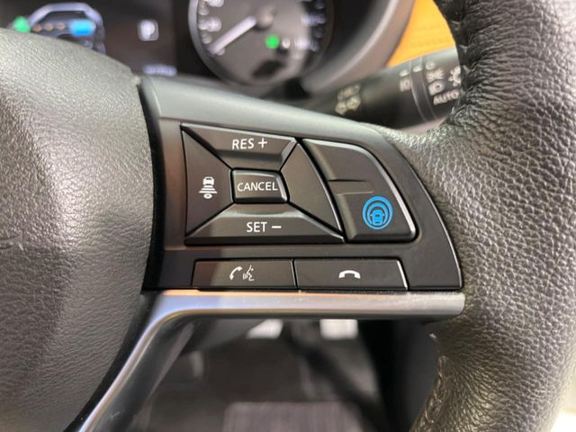 【プロパイロット】高速道路での長距離走行が楽に!!渋滞時と巡回走行のシーンで、アクセル・ブレーキ・ステアリングを自動で制御し、長距離運転の負担を軽減してくれます♪