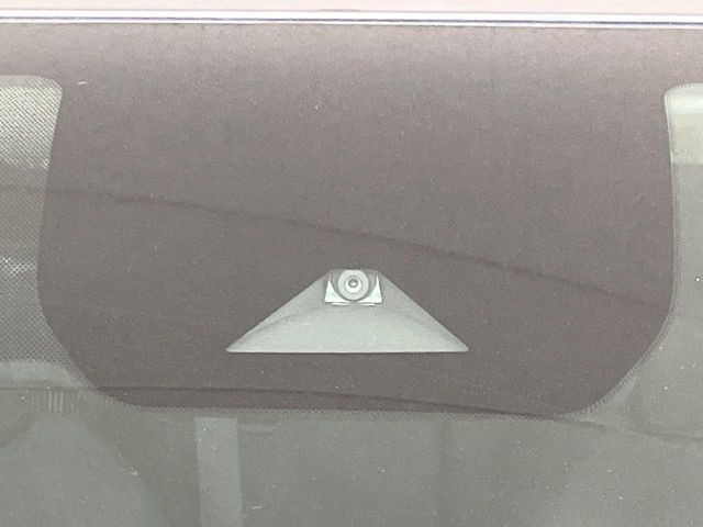 �y�C���e���W�F���g�G�}�[�W�F���V�[�u���[�L�z�t�����g�J�����őO���̎ԗ�����s�҂����m�B�Փ˂������Ȏ��͏Փ˔�Q�y���u���[�L���쓮�A�Փˉ�����T�|�[�g�B�����S�Ƀh���C�u�����y���݂��������܂��B