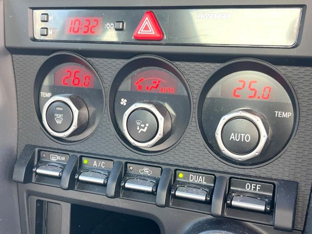 �y���E�Ɨ��^�t���I�[�g�G�A�R���z�^�]�ȂƏ���Ȃł��ꂼ�ꂨ�D�݂̉��x�ɐݒ�\�B����҂ɂ��z�������A���K�ȋ󒲂����͂��v���܂��B