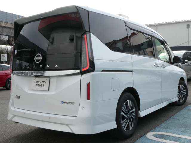 セレナ1.4 e-POWER ハイウェイスターV