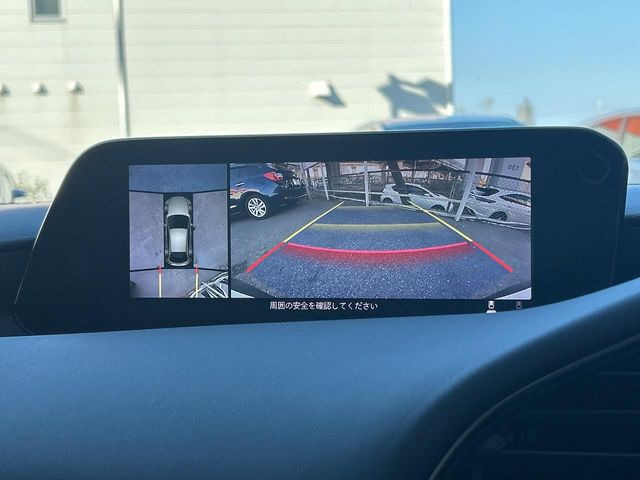 �y360&deg;�r���[���j�^�[�z��p�̃J�����ɂ��A�ォ�猩���낵���悤�Ȏ��_��360�x�N���}�̎��͂��m�F���邱�Ƃ��ł��܂������p�������m�F���₷���A�����ꏊ�ł̐؂�Ԃ��⒓�Ԃ��X���[�Y�ɍs���܂��B