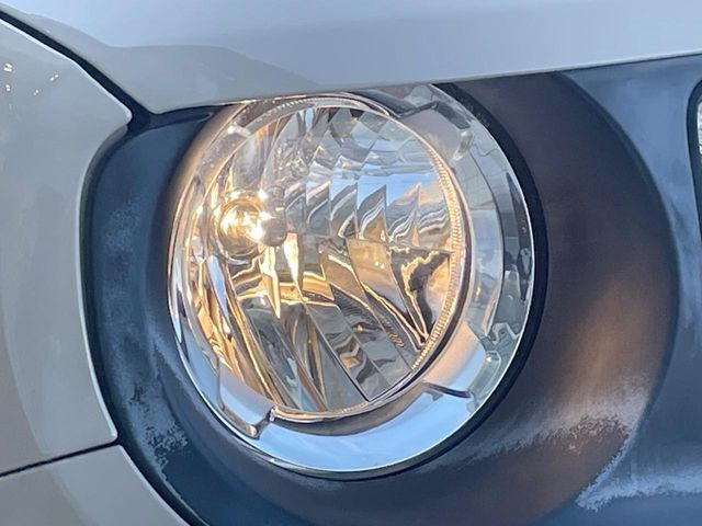 ���w�b�h���C�g:�w�b�h���C�g�͉��΂݂����Ȃ��A�Y��ȏ�Ԃ�ۂ��Ă���܂��B���΂ݖh�~�̃����Y�R�[�e�B���O�̎{�H���\�ł������܂��B