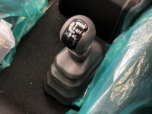 4WDのお車ですので、雪道でも安心です♪降雪地地域にお住まいの方以外にも、ウィンタースポーツが趣味の方や降雪地域へ帰省される機会がある方にもおすすめ!