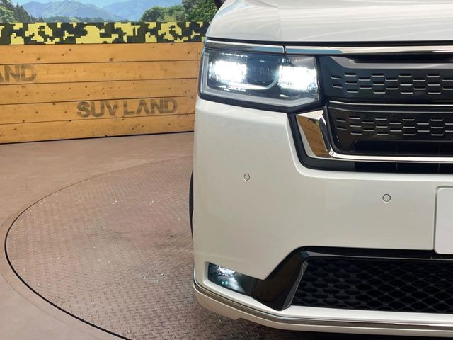 �yLED�w�b�h���C�g�z���V����ԑ��s�����ǍD�Ȏ��E���m�ۂ����S���ĉ^�]�ł��鍂�P�xLED�w�b�h���C�g�𑕔�!�_�����x�������A����d�͂��}�����Ă��܂��B