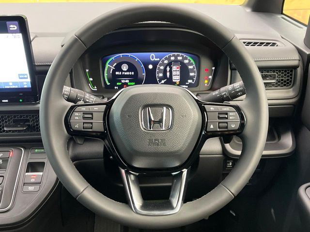 �y�����v�����X�e�A�����O�z�㎿�Ȋv���g�p���邱�ƂŁA��ɂ����������݂ƂĂ��^�]���₷���n���h���ł���