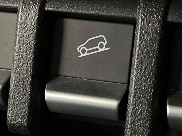 �y�_�E���q���A�V�X�g�z�}�ȍ⓹������Ƃ��Ɏ����Ńu���[�L�𐧌�A���̒ᑬ�x��ۂ��܂��B�ᓹ�∫�H�ȂǊ���₷���H�ʂ̉����ł��^�C�������b�N���Ȃ�������S!�n���h������ɏW���ł��܂�!