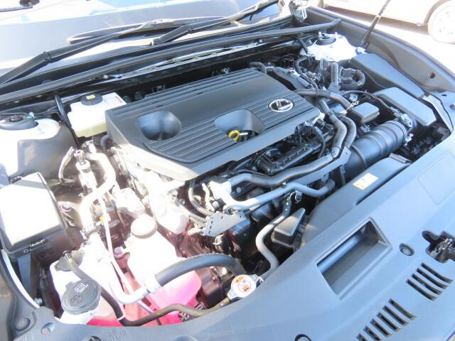 �G���W�����[�������ꂢ�ł���B�@�֋@�\�n���ǍD�ł��B�[�ԑO�ɓ_���������s���܂��B�G���W���I�C���E�I�C���t�B���^�[�E�G�A�R���t�B���^�[�E���C�p�[�S���͕K�������v���܂�(�G�A�R���t�B���^�[�́A�����Ԃ̂�)