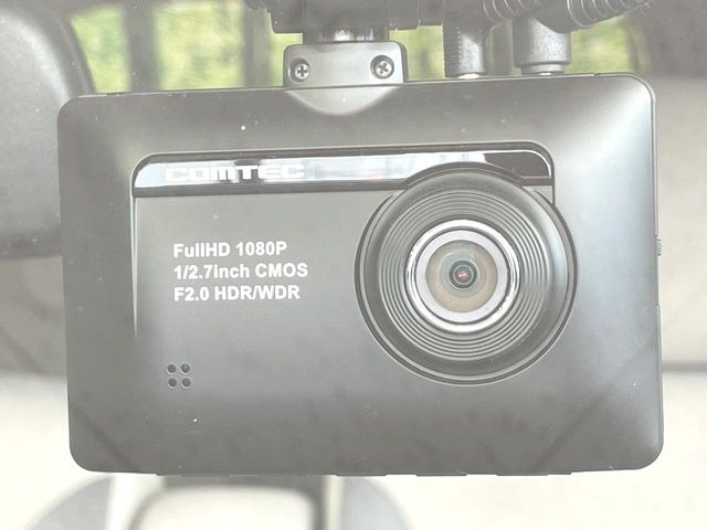 【ドライブレコーダー】ドライブレコーダー装備!走行中はもちろん、あおり運転や事故に遭遇した際、映像で記録し、万一のリスクに備えます。※記録用SDカードはお客様ご自身でご準備いただく必要があります。