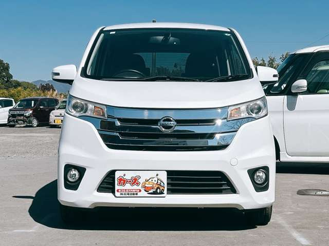 お客様のご予算帯に合わせたお車を常時100台以上取り揃えています!当社のスタッフがお客様のお車選びをしっかりサポートしご提案させていただきます!