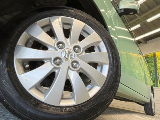 �y����14�C���`�A���~�z�C�[���z�O�ςɃ}�b�`���������A���~�z�C�[���𑕒����Ă���܂��B�e��ЊO�A���~�z�C�[����A�X�^�b�h���X�^�C�����戵�����Ă���܂��B���񂲑��k����������