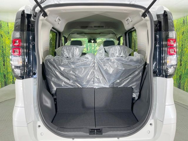 ���i�̂���������ʋ΁A���}���ɏ\���ȉ׎��X�y�[�X���m�ۂ��Ă���܂��B�Z�J���h�V�[�g��|���ƁA�傫�ȉו��̐ύڂ��\�ł���