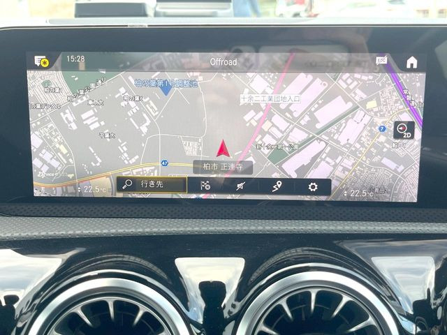 �������i�r:��̊��̂���i�r�́A����������ԓ������o���Ă���܂��B�I�[�f�B�I�@�\���[�����Ă���܂��̂ŁA�^�]�����y���߂܂���