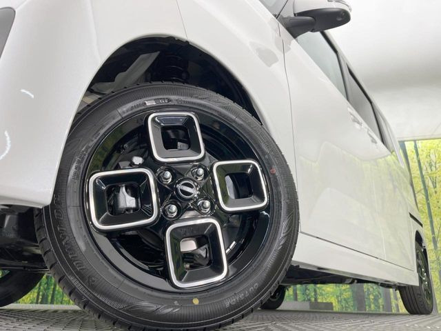 �y�����A���~�z�C�[���z�O�ςɃ}�b�`���������A���~�z�C�[���𑕒����Ă���܂��B�e��ЊO�A���~�z�C�[����A�X�^�b�h���X�^�C�����戵�����Ă���܂��B���񂲑��k����������