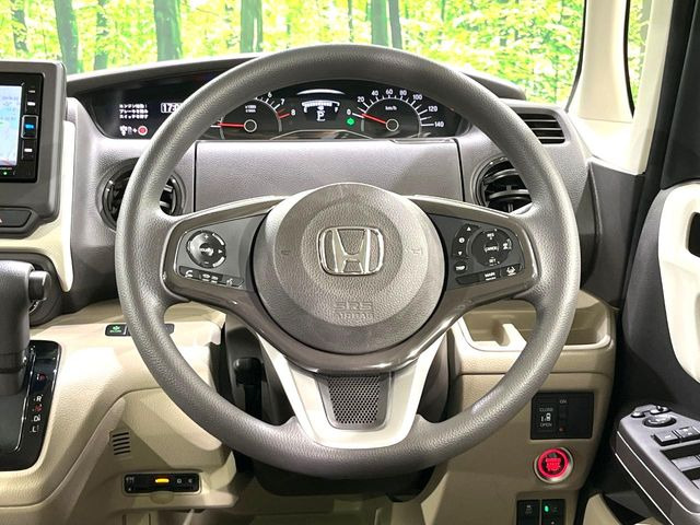 �y�X�e�A�����O�X�C�b�`�z�^�]���A�O������ڐ������炷���ƂȂ��A�I�[�f�B�I���̑��삪�\�ȕ֗��@�\!���S&���K�ȃh���C�u�����o���Ă���܂���