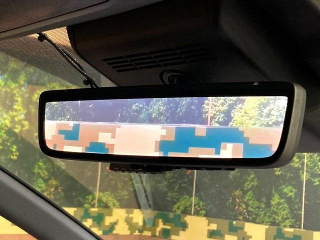 【デジタルインナーミラー】後席の大きな荷物や同乗者で後方が確認しづらい時でも安心!カメラが撮影した車両後方の映像をルームミラー内に表示。クリアな視界で状況の確認が可能です!