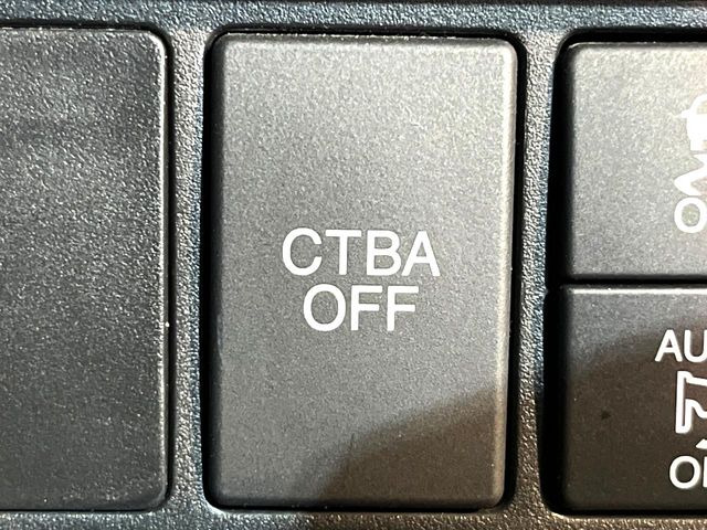 �y�V�e�B�u���[�L�A�N�e�B�u�V�X�e���z�ᑬ���s���ɑO���̎ԗ�����F�����A�Փ˂������Ȏ��͌x��ƃu���[�L�ŏՓˉ���Ɣ�Q�y�����A�V�X�g�B�����S�Ƀh���C�u�����y���݂��������܂��B