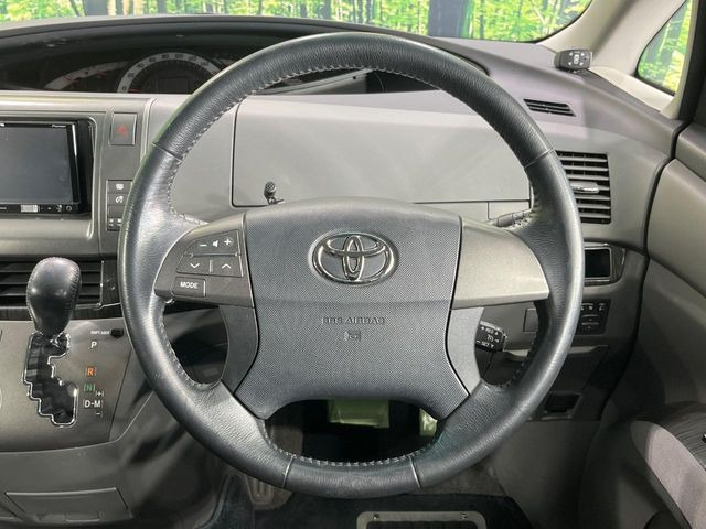 �y�����v�����X�e�A�����O�z�㎿�Ȋv���g�p���邱�ƂŁA��ɂ����������݂ƂĂ��^�]���₷���n���h���ł���