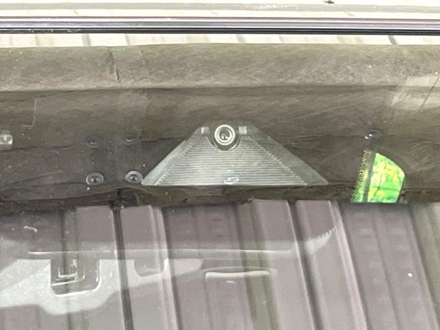 �y�X�}�[�g�V�e�B�u���[�L�T�|�[�g�z�ᑬ���s���ɑO���̎ԗ�����F�����A�Փ˂������Ȏ��͌x��ƃu���[�L�ŏՓˉ���Ɣ�Q�y�����A�V�X�g�B�����S�Ƀh���C�u�����y���݂��������܂��B