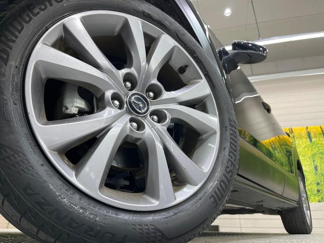 �y���������C���`�A���~�z�C�[���z�O�ςɃ}�b�`���������A���~�z�C�[���𑕒����Ă���܂��B�e��ЊO�A���~�z�C�[����A�X�^�b�h���X�^�C�����戵�����Ă���܂��B���񂲑��k����������