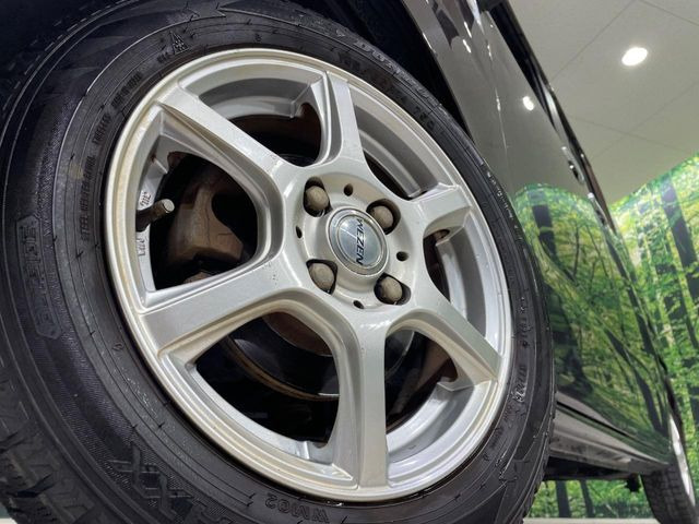 �y14�C���`�A���~�z�C�[���z�O�ςɃ}�b�`�����A���~�z�C�[���𑕒����Ă���܂��B�e��A���~�z�C�[����A�X�^�b�h���X�^�C�����戵�����Ă���܂��B���񂲑��k����������