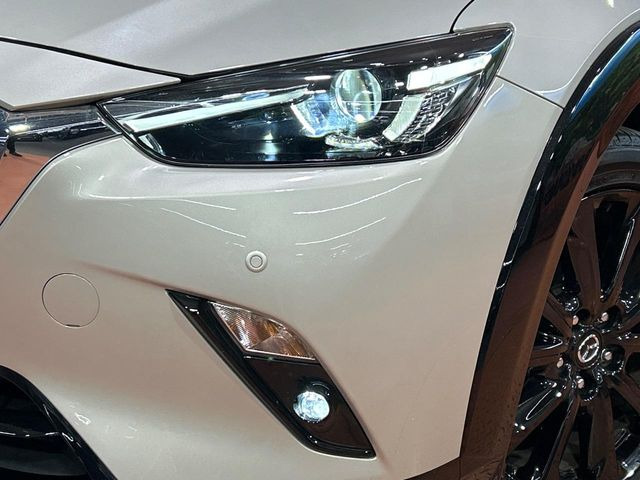 �yLED�w�b�h���C�g�z���V����ԑ��s�����ǍD�Ȏ��E���m�ۂ����S���ĉ^�]�ł��鍂�P�xLED�w�b�h���C�g�𑕔�!�_�����x�������A����d�͂��}�����Ă��܂��B