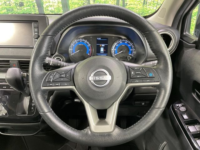 �y�����v�����X�e�A�����O�z�㎿�Ȋv���g�p���邱�ƂŁA��ɂ����������݂ƂĂ��^�]���₷���n���h���ł���