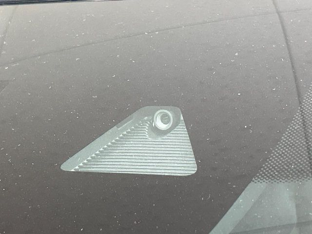 �y�X�}�[�g�V�e�B�u���[�L�T�|�[�g�z�ᑬ���s���ɑO���̎ԗ�����F�����A�Փ˂������Ȏ��͌x��ƃu���[�L�ŏՓˉ���Ɣ�Q�y�����A�V�X�g�B�����S�Ƀh���C�u�����y���݂��������܂��B