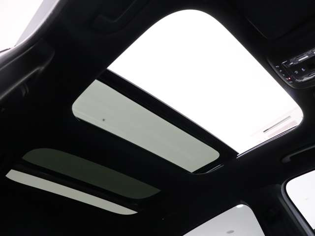 GLAクラスGLA200d 4マチック AMGライン 4WD