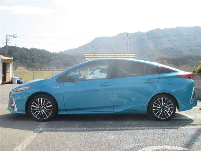 プリウスPHV1.8 A