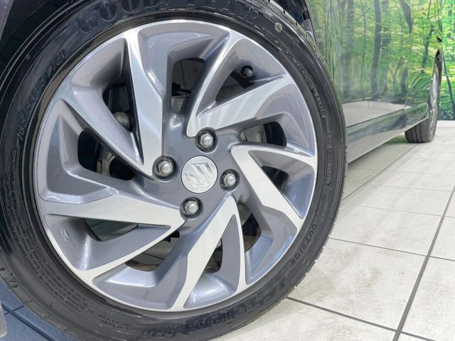 �y����15�C���`�A���~�z�C�[���z�O�ςɃ}�b�`���������A���~�z�C�[���𑕒����Ă���܂��B�e��ЊO�A���~�z�C�[����A�X�^�b�h���X�^�C�����戵�����Ă���܂��B���񂲑��k����������