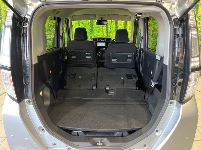 ���i�̂���������ʋ΁A���}���ɏ\���ȉ׎��X�y�[�X���m�ۂ��Ă���܂��B�Z�J���h�V�[�g��|���ƁA�傫�ȉו��̐ύڂ��\�ł���