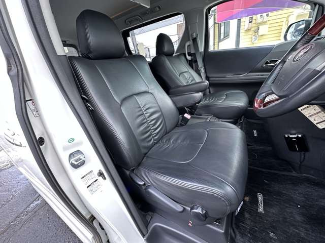 ���̋Ǝ҂ɂ������ې􂢁A�V�[�g�̃^�o�R�Ȃǂɂ��R�Q���̃��y�A��(�L��)�������Ă���܂��B