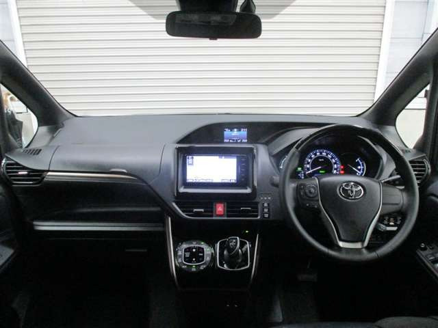 エスクァイアハイブリッド1.8 Gi ブラックテーラード