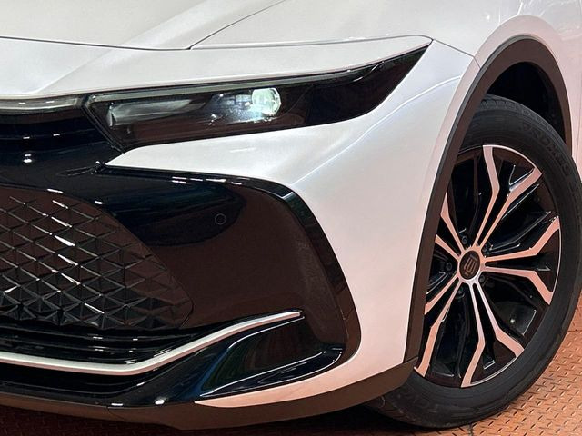 �yLED�w�b�h���C�g�z���V����ԑ��s�����ǍD�Ȏ��E���m�ۂ����S���ĉ^�]�ł��鍂�P�xLED�w�b�h���C�g�𑕔�!�_�����x�������A����d�͂��}�����Ă��܂��B