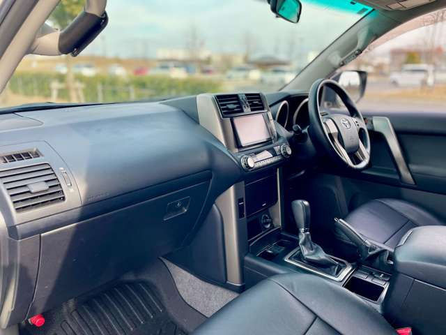 ���X�ł͂��_�񒸂��܂������q�l�Ƀh���C�u���R�[�_�[��K���X�R�[�e�B���O�{�H�ȂǁA���l�i��}���Ă��񋟂����Ē����Ă���܂��B�ڍׂ̓X�^�b�t�܂ł��C�y�ɂ��₢���킹���������܂��B