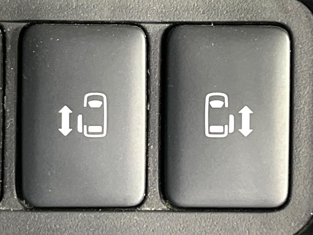 �y�����p���[�X���C�h�h�A�z�X�}�[�g�L�[��^�]�Ȃ̃X�C�b�`�Ō�ȗ����X���C�h�h�A�̊J���\���d��������͂����ăh�A���J����K�v�������A�����Ȃ��q�l�ł��ȒP�ɊJ���߂ł����K�ł���