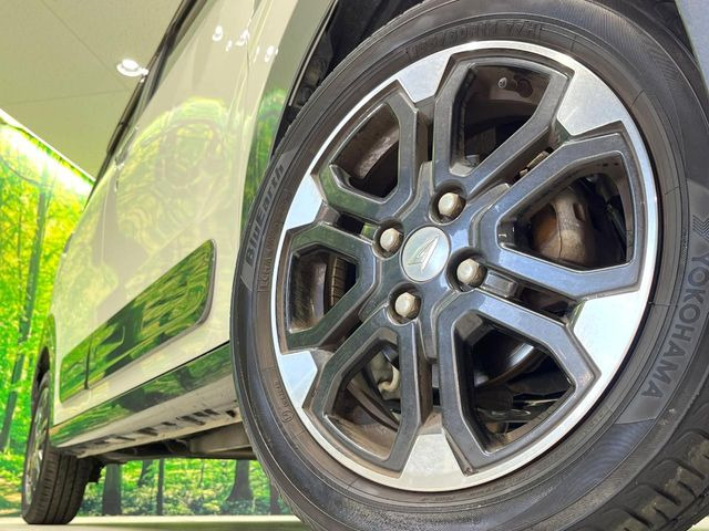 �y����15�C���`�A���~�z�C�[���z�O�ςɃ}�b�`���������A���~�z�C�[���𑕒����Ă���܂��B�e��ЊO�A���~�z�C�[����A�X�^�b�h���X�^�C�����戵�����Ă���܂��B���񂲑��k����������