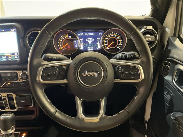 ラングラーアンリミテッド サハラ 4WD