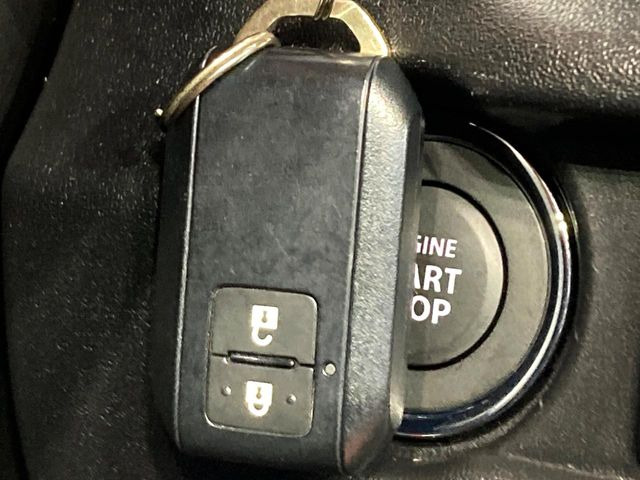 �y�L�[���X�X�^�[�g�V�X�e���z�J�o����|�P�b�g�ɓ��ꂽ�܂܂ł��h�A�̎{���E�������\�ȃX�}�[�g�L�[�𑕔��B�G���W���̃I���E�I�t�����J�M�����o���K�v����������Ƃ��Ă��֗��ł���