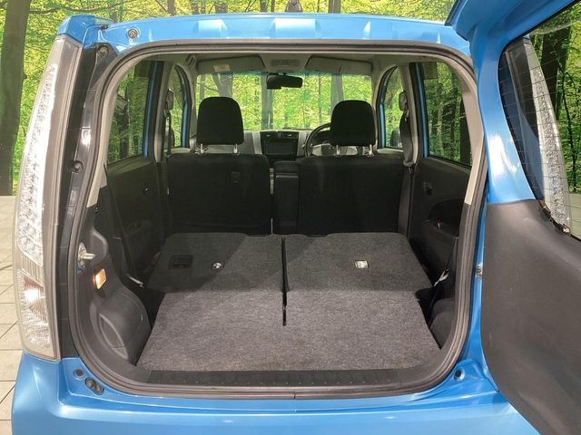 ���i�̂���������ʋ΁A���}���ɏ\���ȉ׎��X�y�[�X���m�ۂ��Ă���܂��B�Z�J���h�V�[�g��|���ƁA�傫�ȉו��̐ύڂ��\�ł���